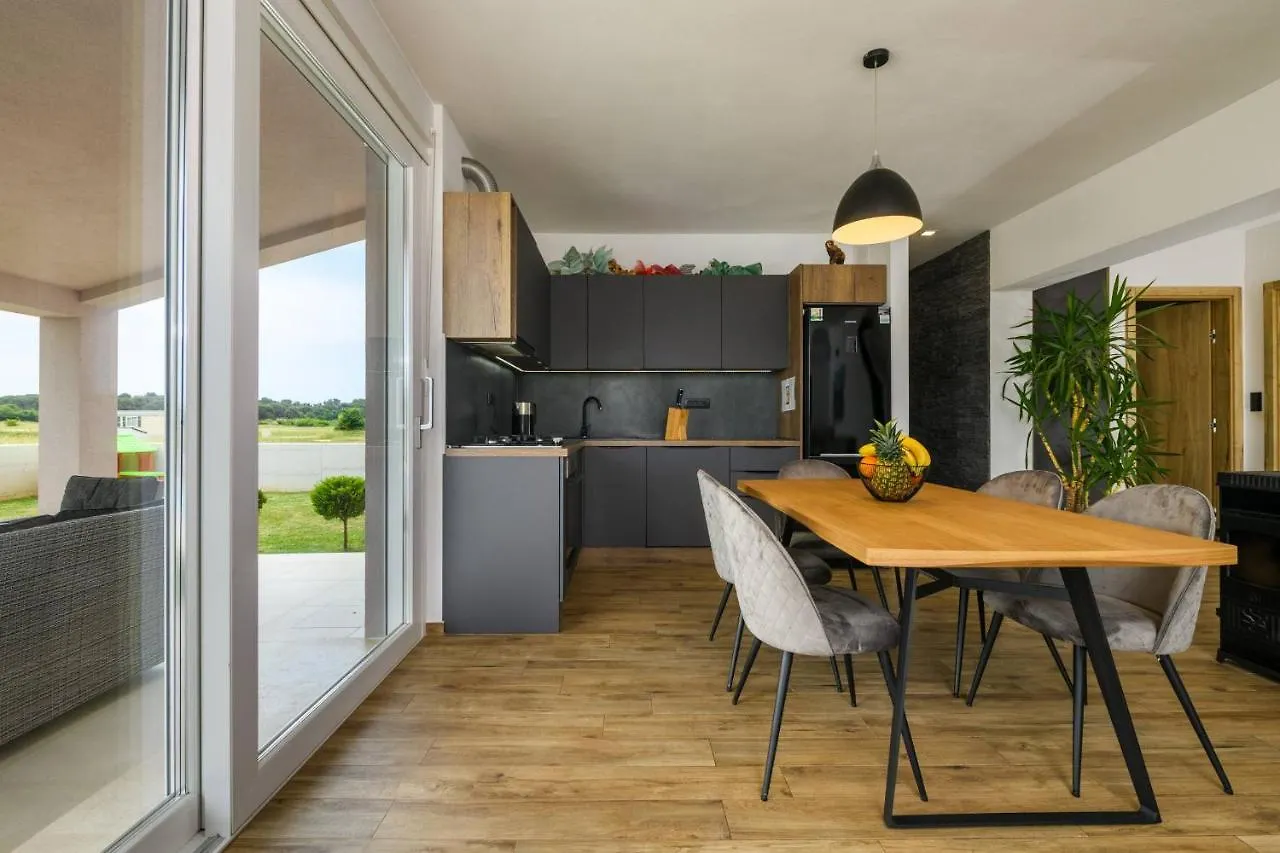 Vacation House Ana Fazana